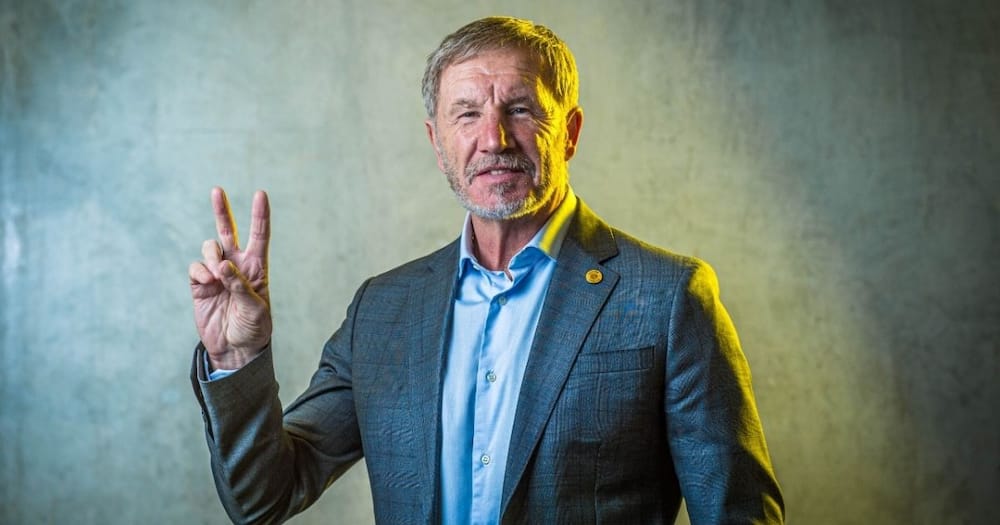 Kaizer Chiefs have officially confirmed coach Stuart Baxter’s return to the club. Image: @KaizerChiefs/Twitter