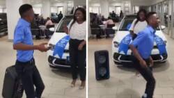 "Kanti who just bought a car here?": Energetic car salesman's dancing antics has South Africans overjoyed