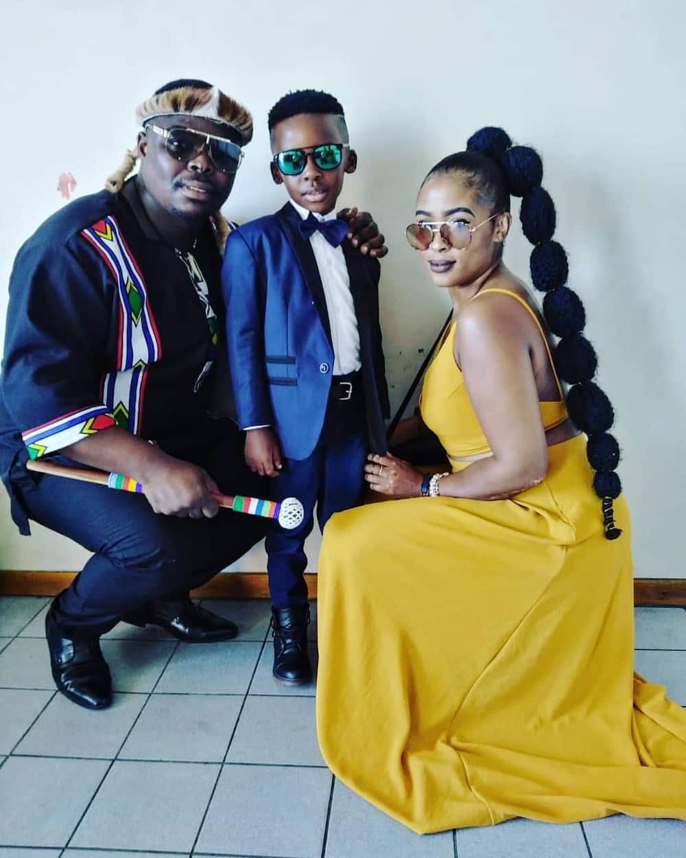 Uzalo actors with their spouses and kids
