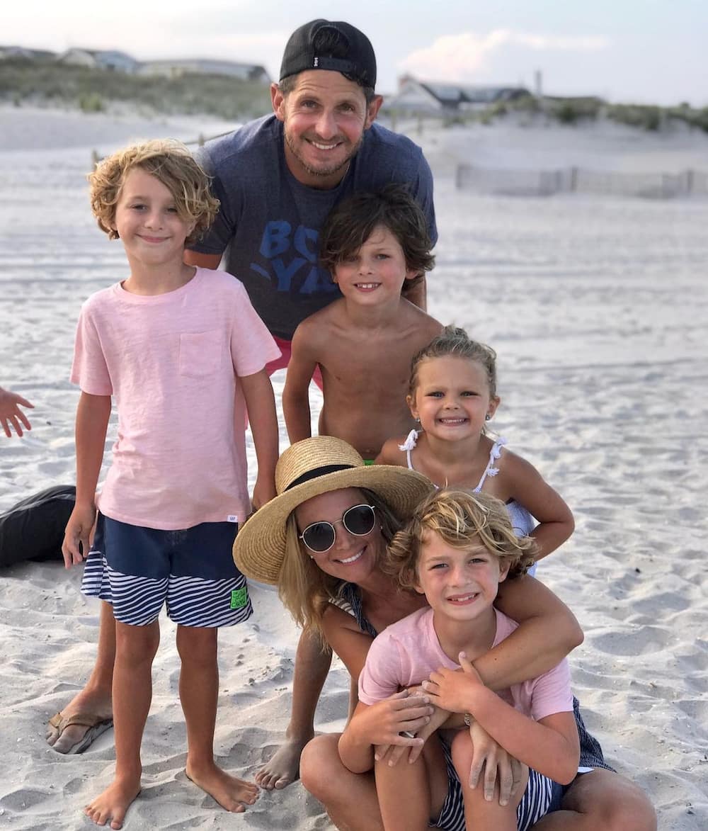 Dan Orlovsky back to Colts playing field hours after wife delivers TRIPLETS  6 weeks early