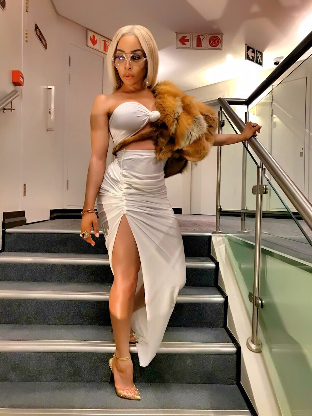 10 Khanyi Mbau hottest photos 10 Khanyi Mbau hottest photos