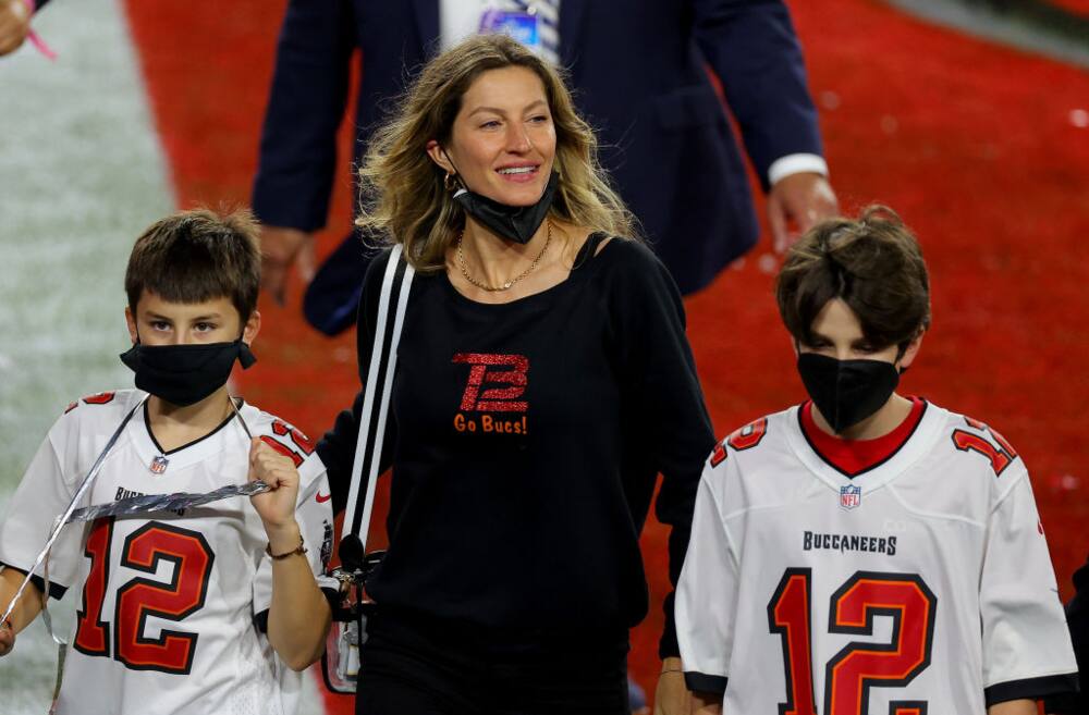 Tom Brady & Gisele Lost 1.7M Shares Once Worth $150M In FTX Collapse