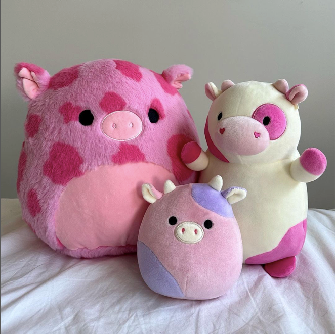 Kellytoy, Toys, Chanel The Cinnamon Roll Claires Exclusive Squishmallow