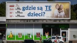 Billboards get Poles talking low birth rate