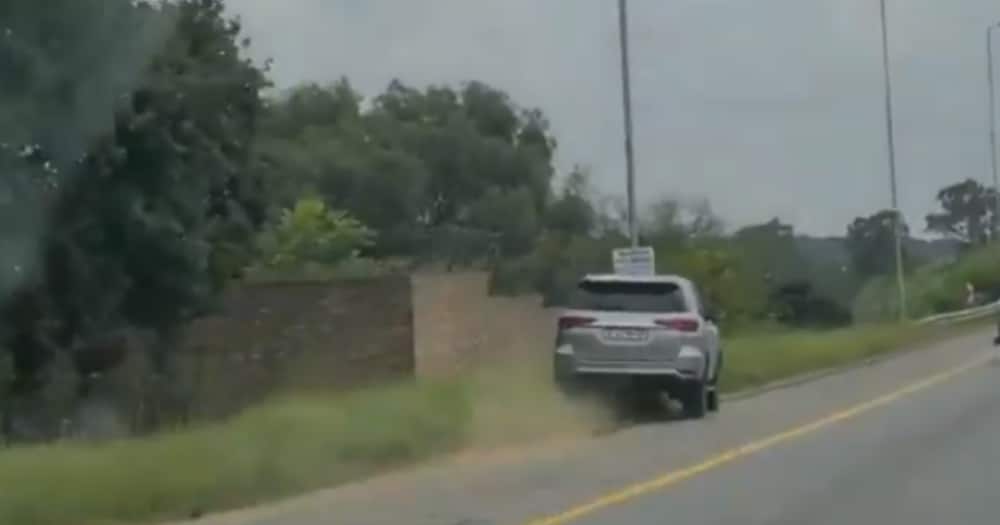 Reckless SA Driver Captured Driving Dangerously Before Crashing Car