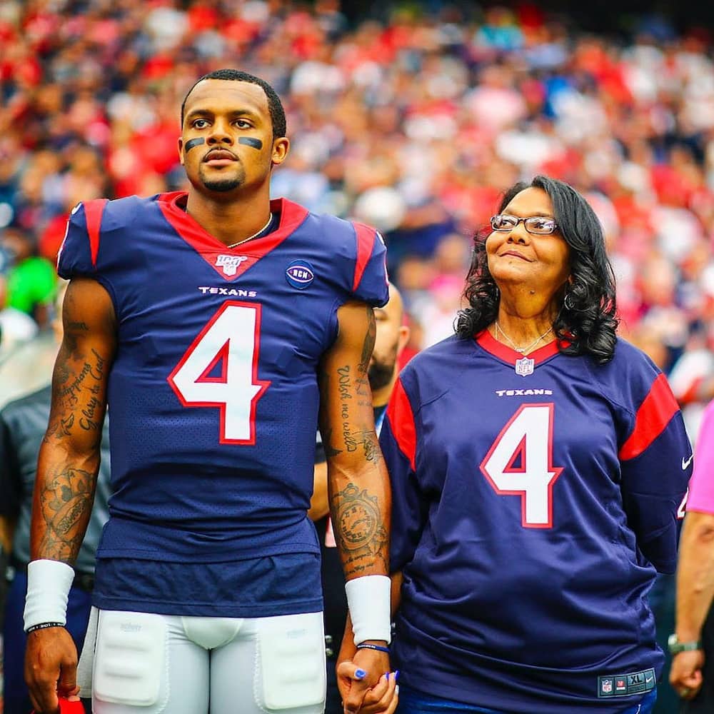 WATCH: Deshaun Watson shows off Lamborghini, new home