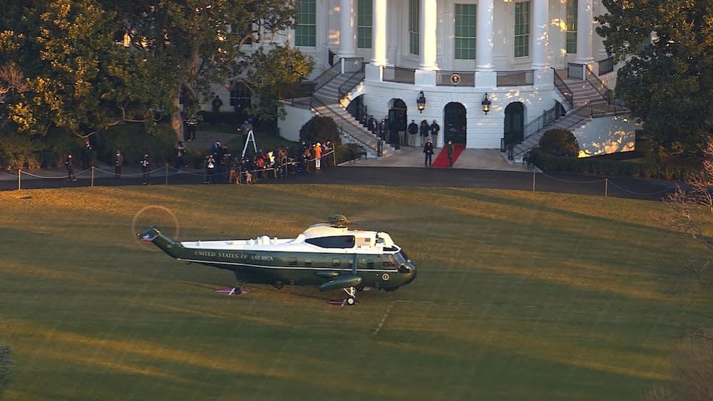 Photo of Trump leaving the White House for the last time as president