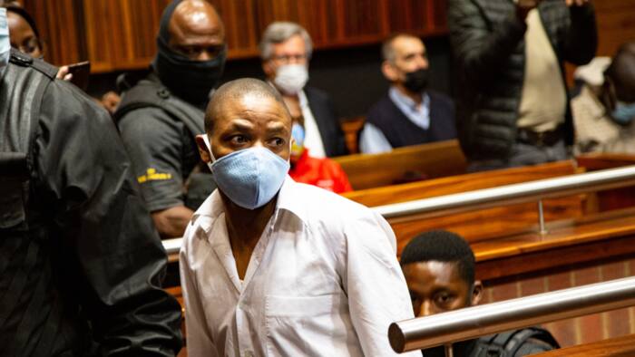 Senzo Meyiwa trial: Fight breaks out between warden and accused Mthobisi Mncube in court during tea