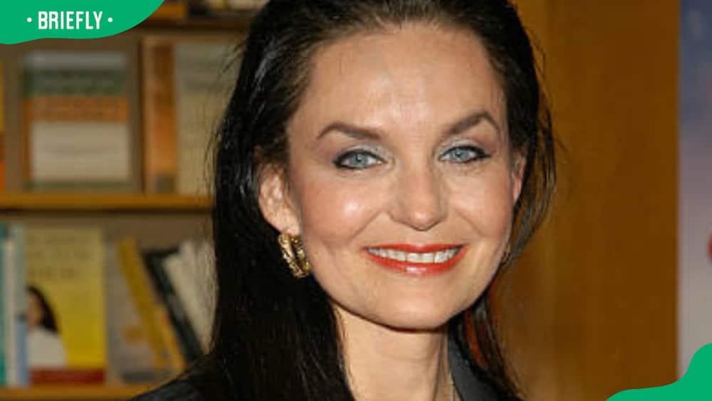 Crystal Gayle posing for a photo