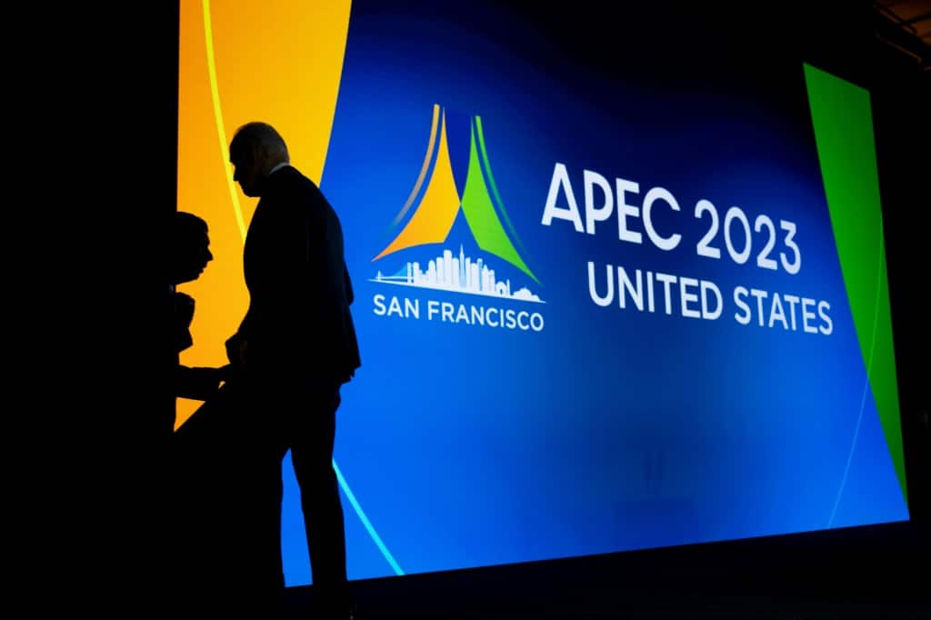 Biden Hosts APEC Summit After Signaling Calmer US-China Ties - Briefly ...