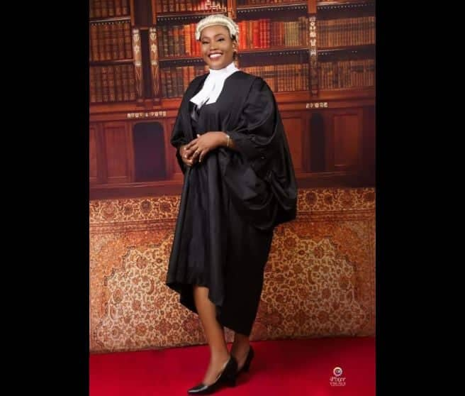 Beautiful Nigerian lady bags 1st class from Law school (photos)