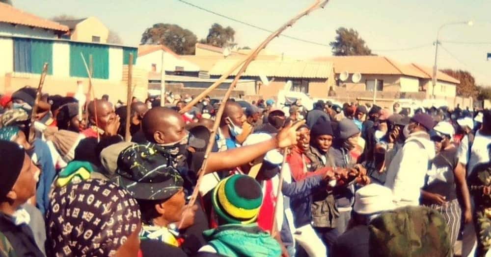 Diepkloof residents don't commemorate youth day, violent protests