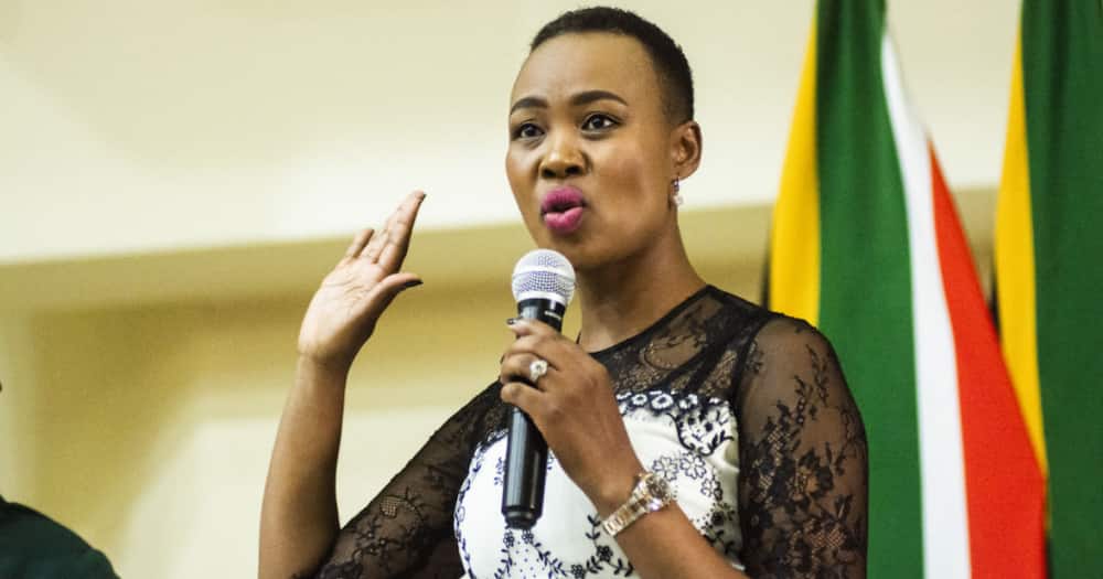 Tech Minister Ndabeni-Abrahams Says SA to Build Phones & 5G Networks