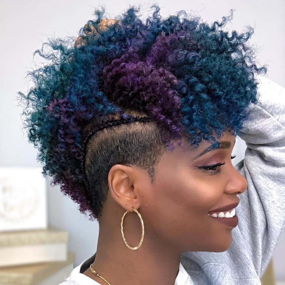 25 Cute short curly hairstyles for black women to try in 2020