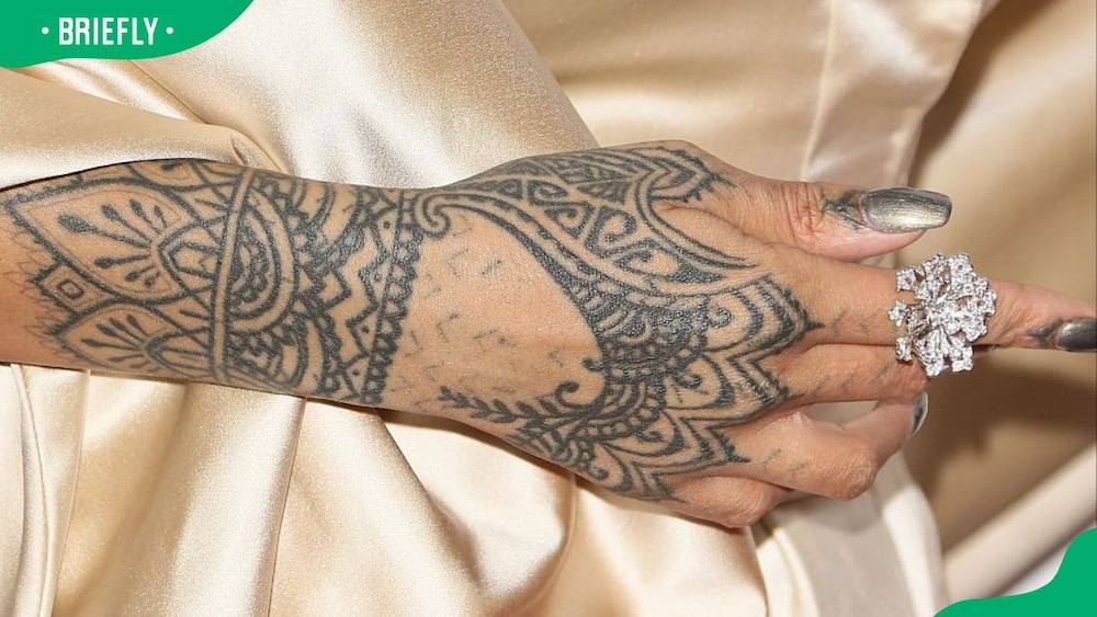 Rihanna's henna-inspired tattoo