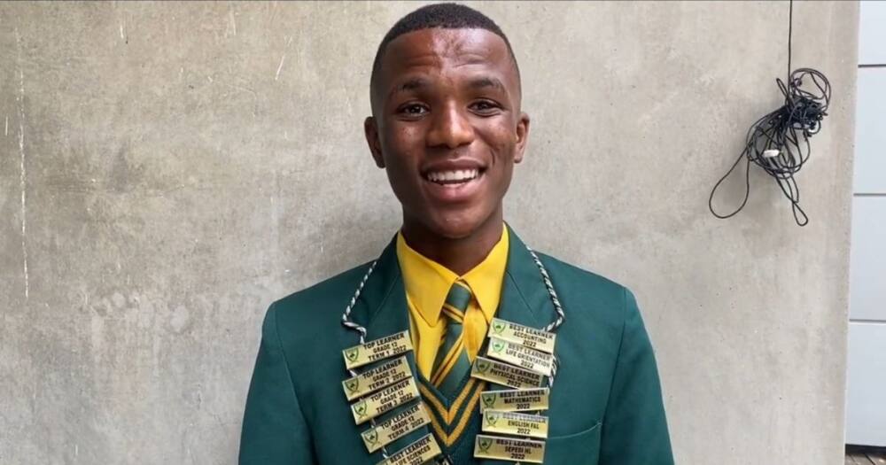 top-matric-achiever-from-limpopo-struggled-with-depression-sa-reacts