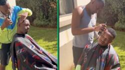 Itumeleng Khune and Lehlohonolo Majoro cut each others' hair, Mzansi appreciates their friendship goals