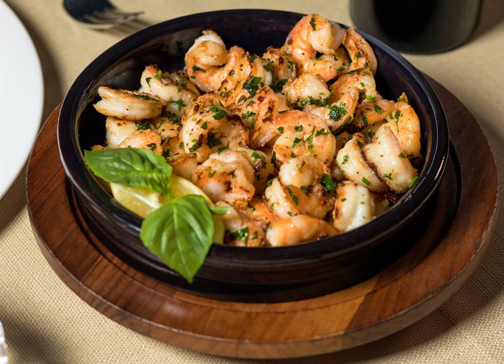 How do you cook prawns and keep them juicy?