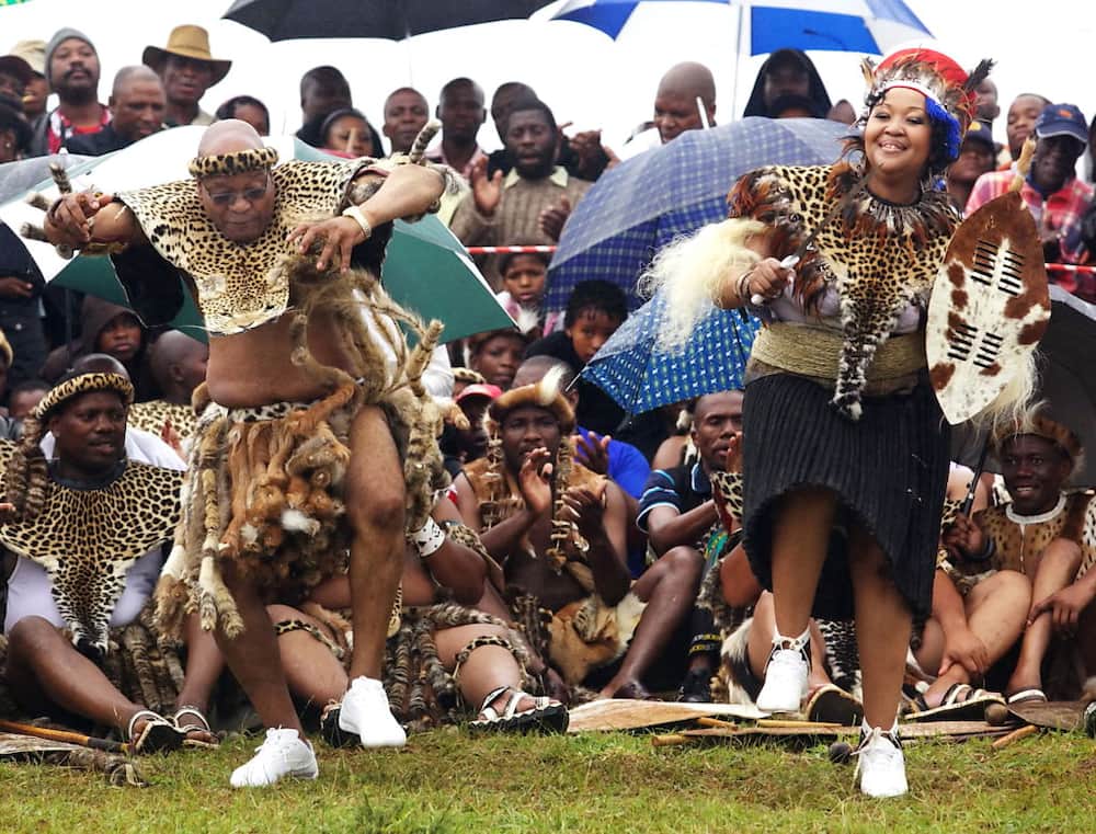 Jacob Zuma dancing with wife