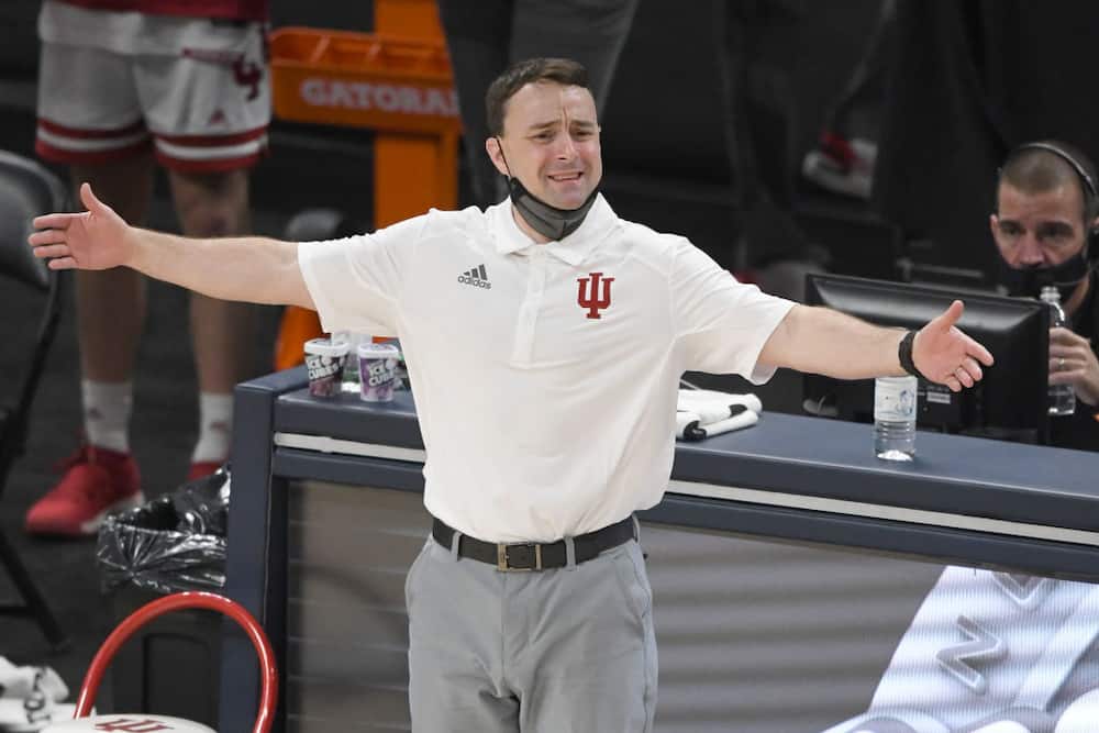 highest paid college basketball coaches in 2021