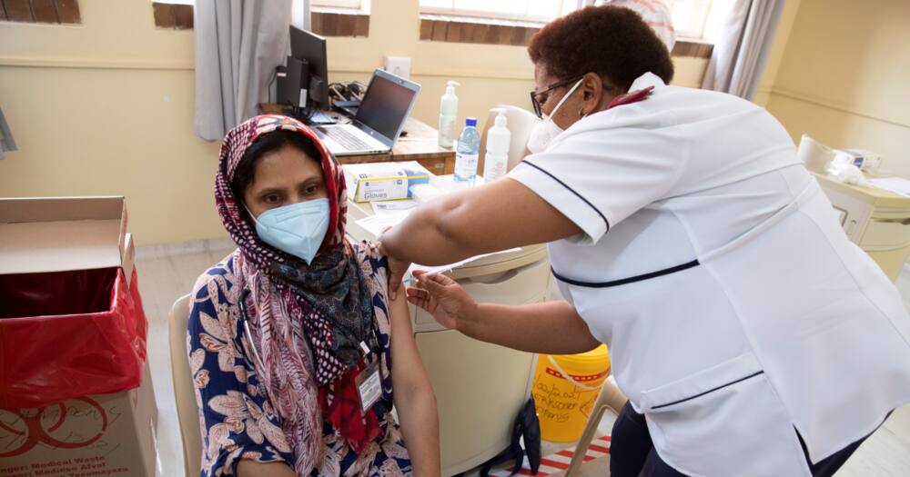Coronavirus, Higher Premiums For Unvaccinated Clients, Discovery Life, Covid-19 vaccine Coronavirus, Higher Premiums For Unvaccinated Clients, Discovery Life, Covid-19 vaccine