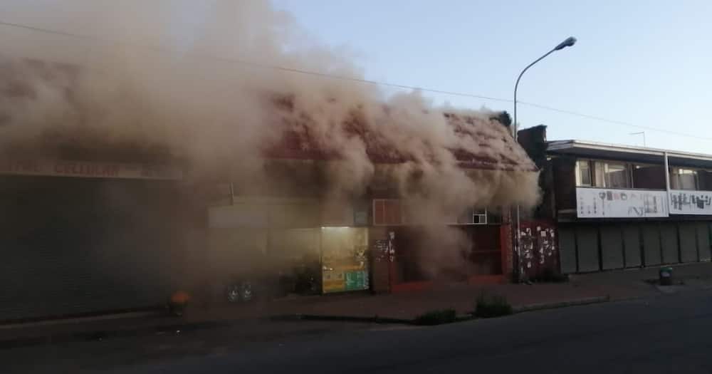 Brakpan Fire Engulfs 9 Stores While Flames Lick Nearby Hotel and Flat