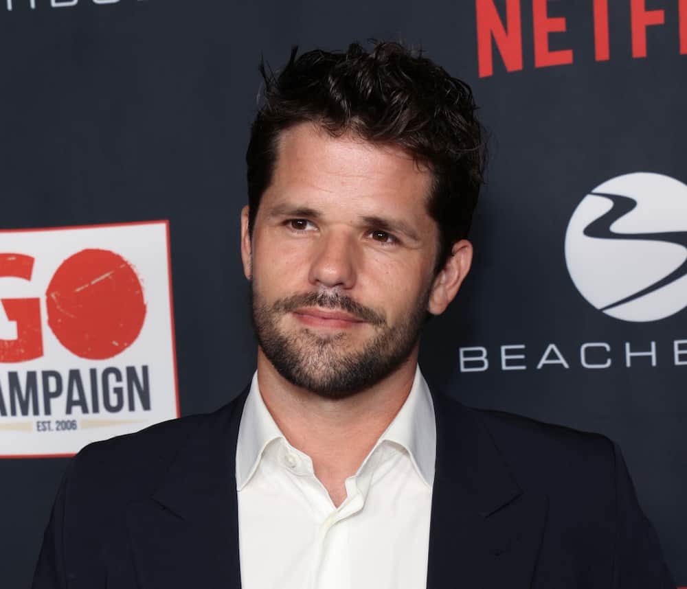 max and charlie carver max and charlie carver