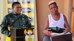 ANC Secretary General Fikile Mbalula nails the Skomota dance challenge while chilling with TK Nciza