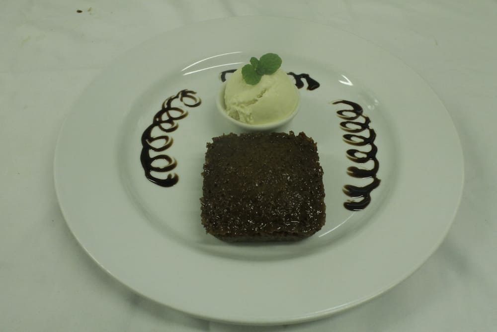 How to make malva pudding sauce How to make malva pudding sauce
