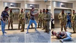 What a vibe: Man gets down in front of American soldiers, leaves them amazed
