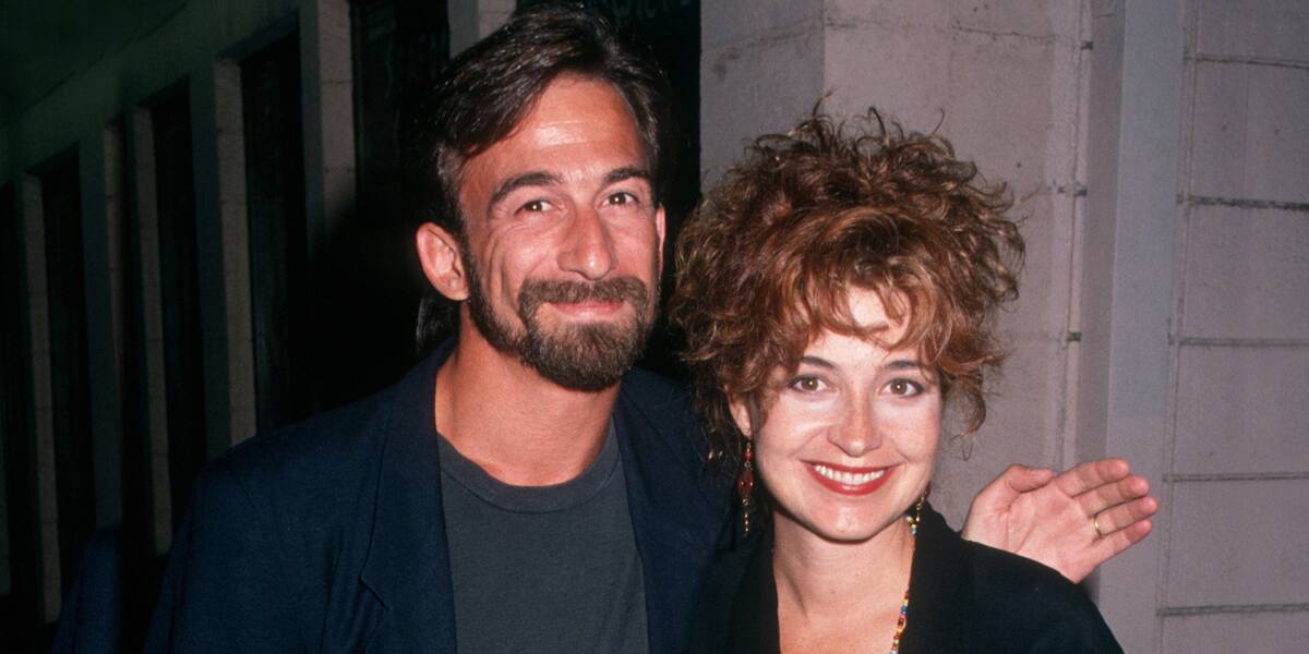 Who Is Annie Potts' Spouse? Age, Children, Relationships, Profiles, Net ...