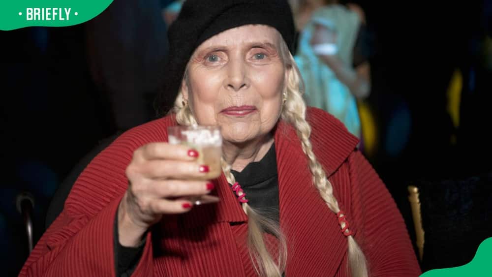 Does Joni Mitchell have a partner?