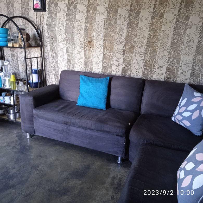 Johannesburg woman shares photos of her lounge.