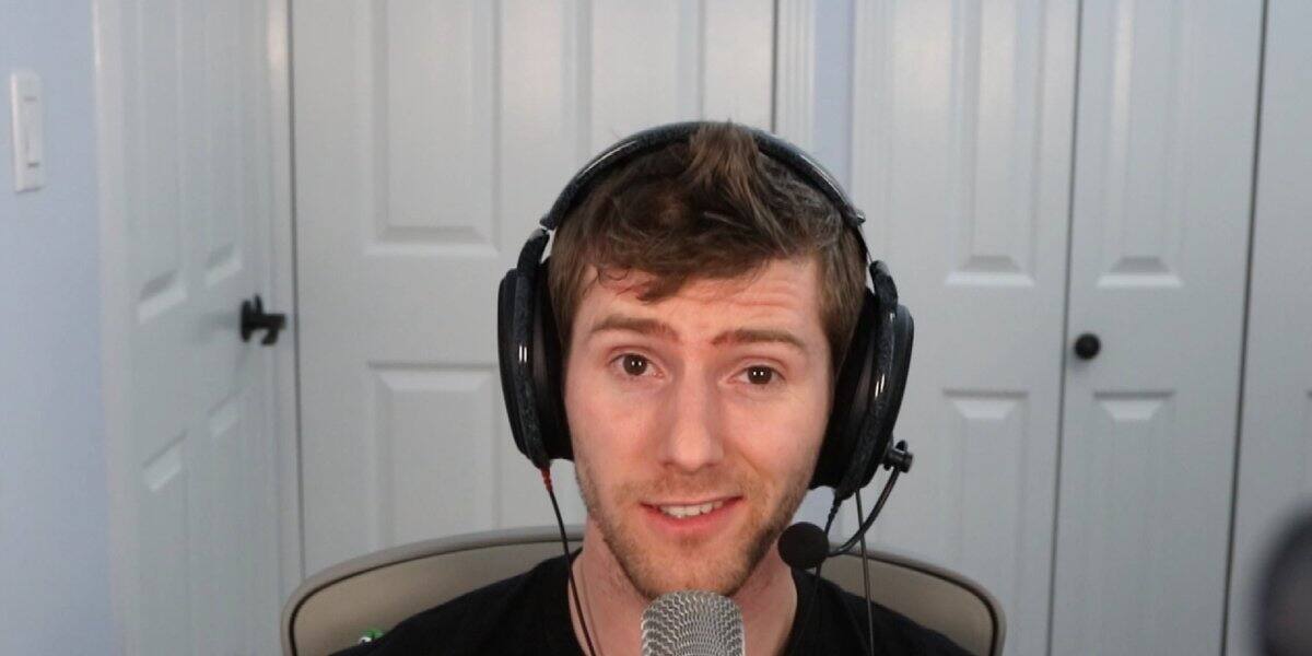 Linus Sebastian net worth, age, wife, education, house, twitch