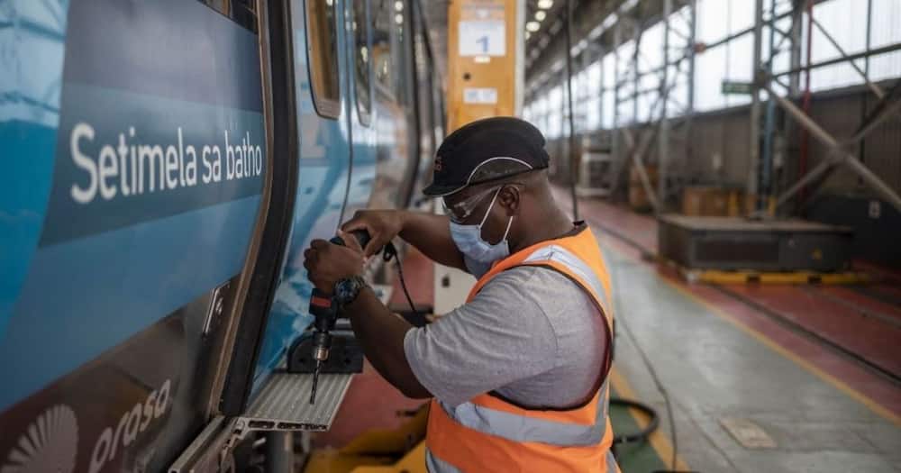 Prasa, Passenger Railways Association of South Africa, SANDF, South African Defence Force, army, military, veterans, railways, train stations, security