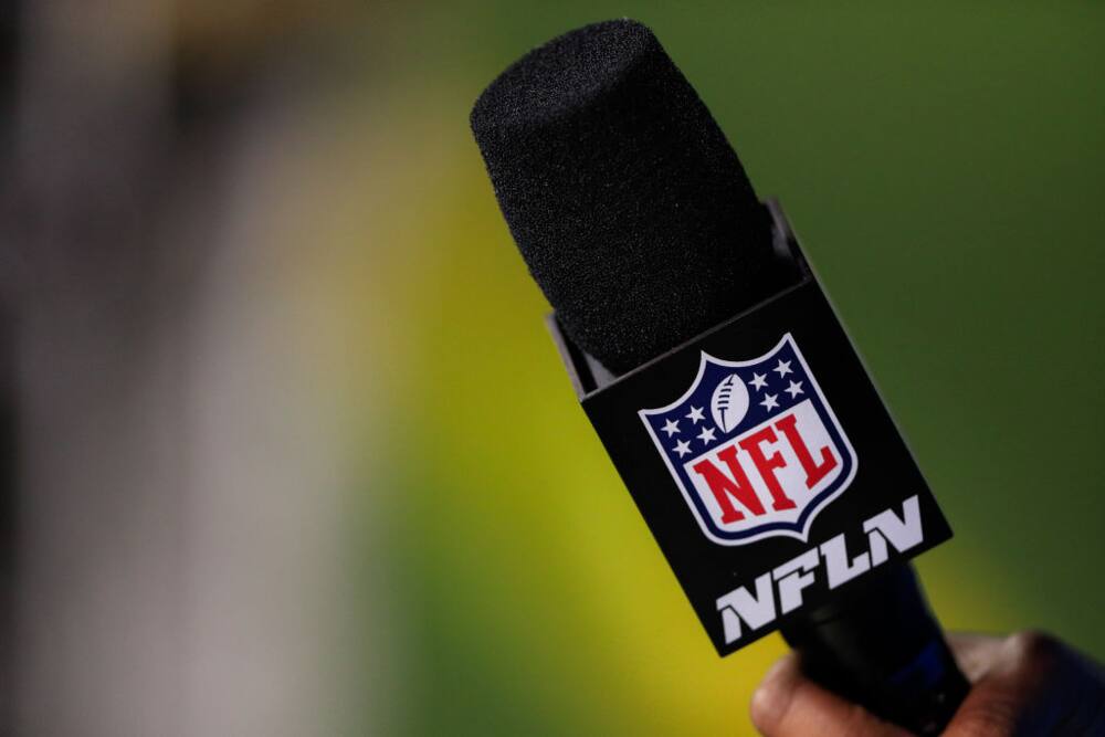 NFL referee salary: How much money do refs, other officials make in 2022?