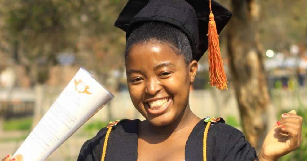'Congrats': Woman Celebrates Bagging Engineering Degree, Mzansi Full of Praise