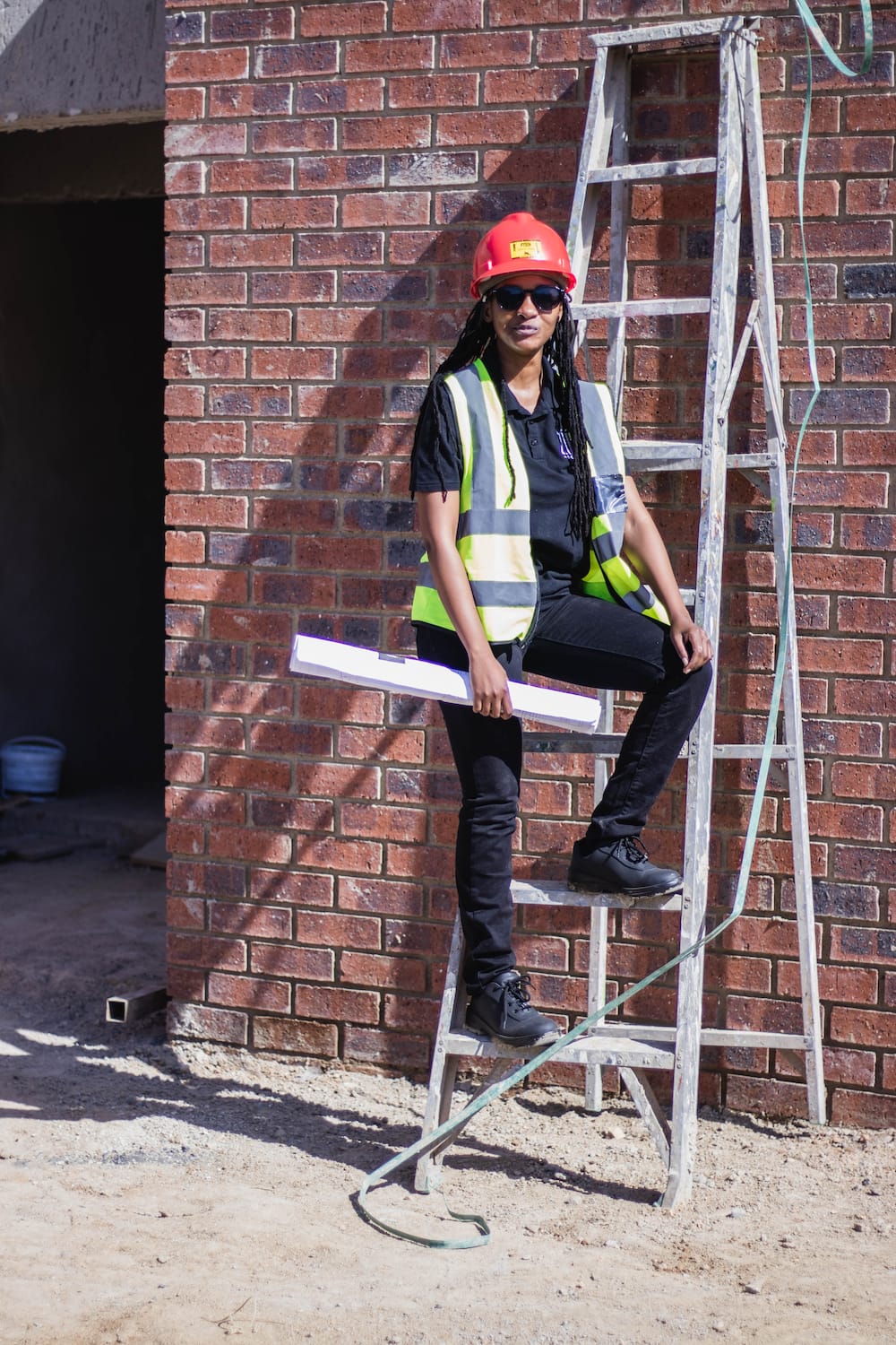 Neo Mdaka gives us a glimpse into what her life is like when she is on site.