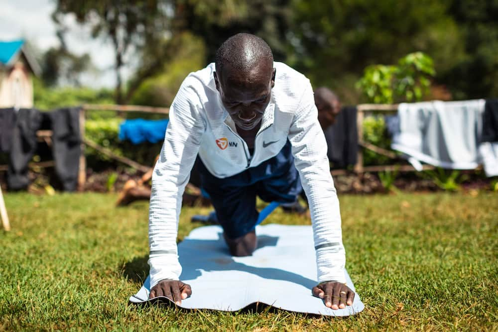 Eliud Kipchoge bio; age, weight, height, family, quotes ...