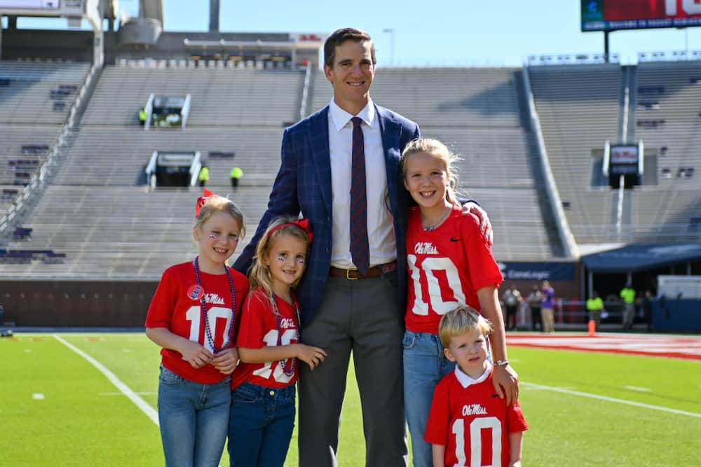 How old is Eli Manning?  Eli Manning's Age Revealed