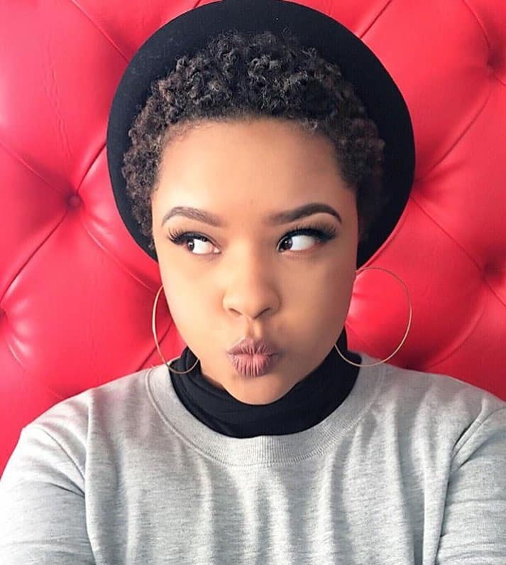 25 Cute short curly hairstyles for black women to try in 2020