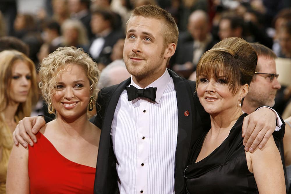 Is Ryan Gosling's mom a teacher?