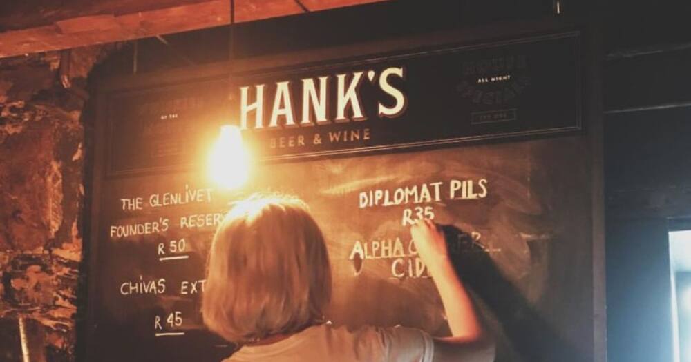 Hank's Olde Irish pub