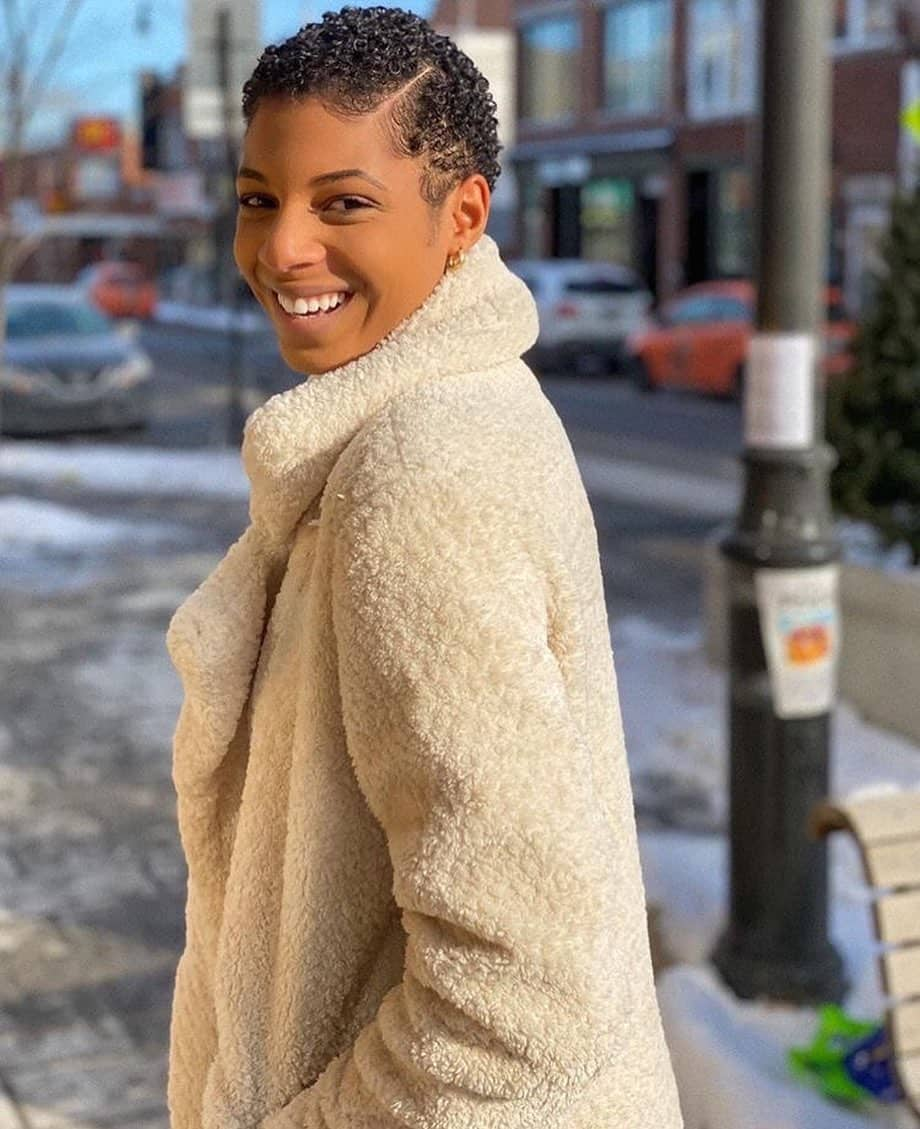 25 Cute short curly hairstyles for black women to try in 2020