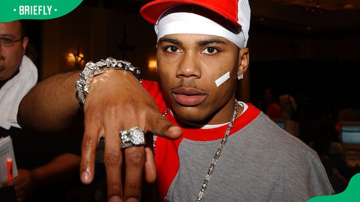 The story behind Nelly's band-aid: Why did he wear a plaster? - Briefly ...